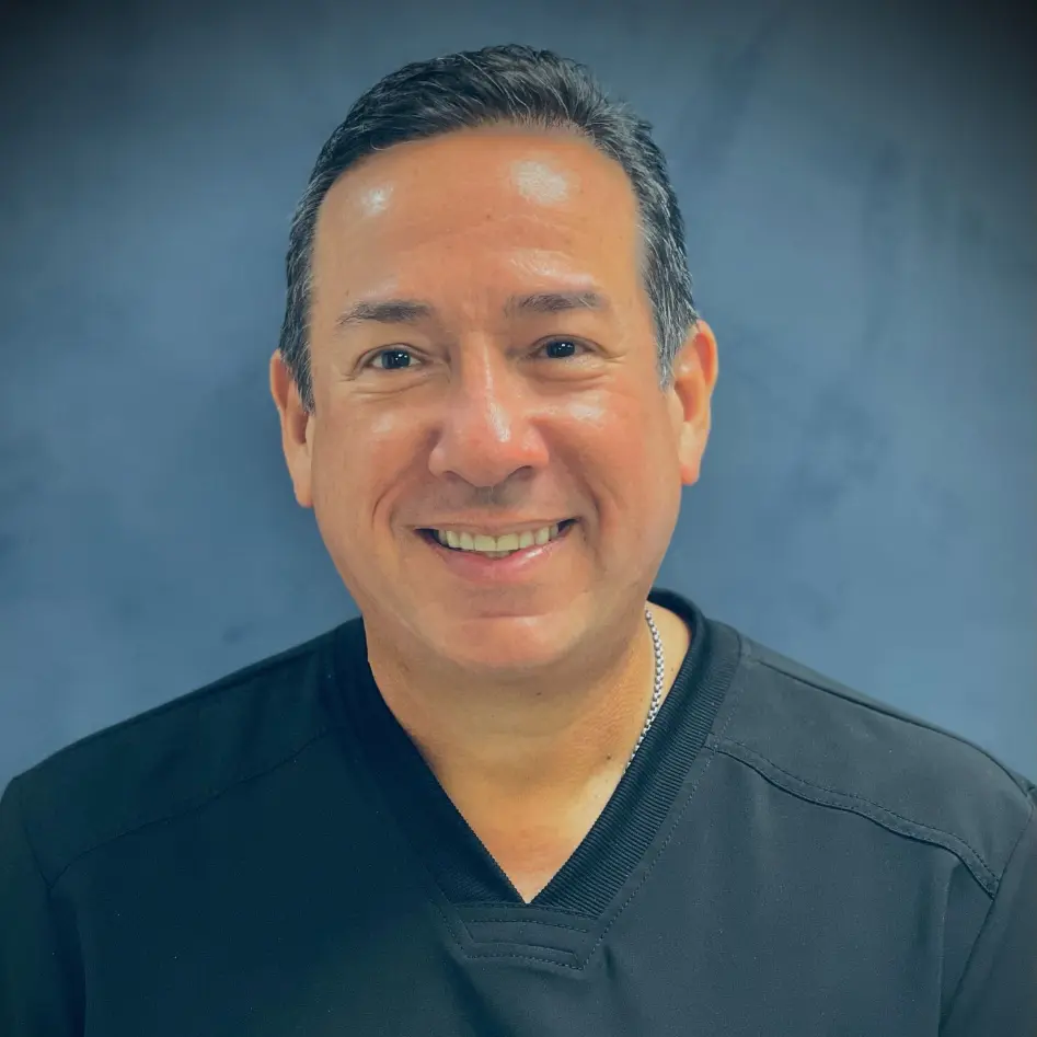 dr. charles quiles headshot